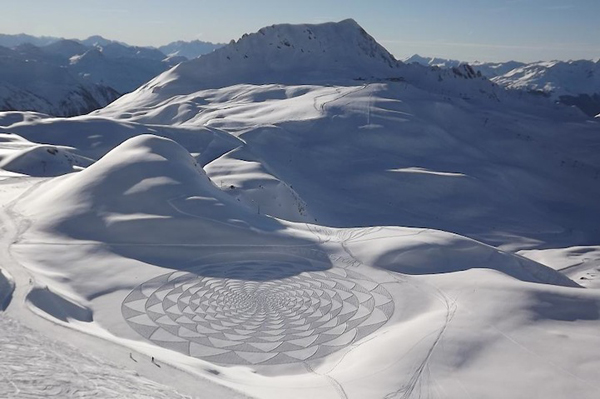 I cerchi nella neve di Simon Beck
